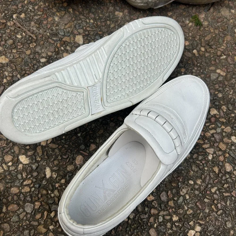 Vintage 80s 90s Men's White Slip on Loafers Gun Gun Size 42 US 8.5